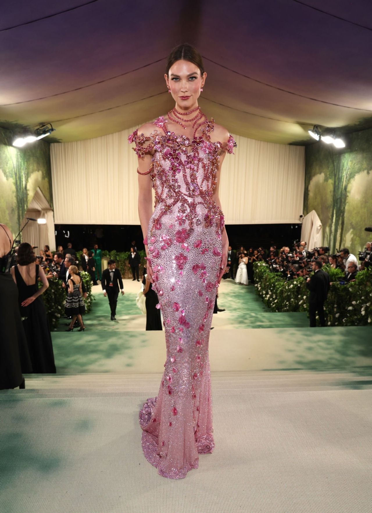 KARLIE KLOSS IN PINK BEJEWELED GOWN AT THE 2024 MET GALA IN NEW YORK11